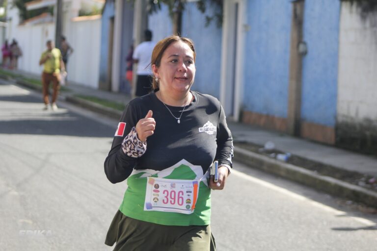 Correr Nos Une – Segunda Edición — Dorsal 3967 — Epika
