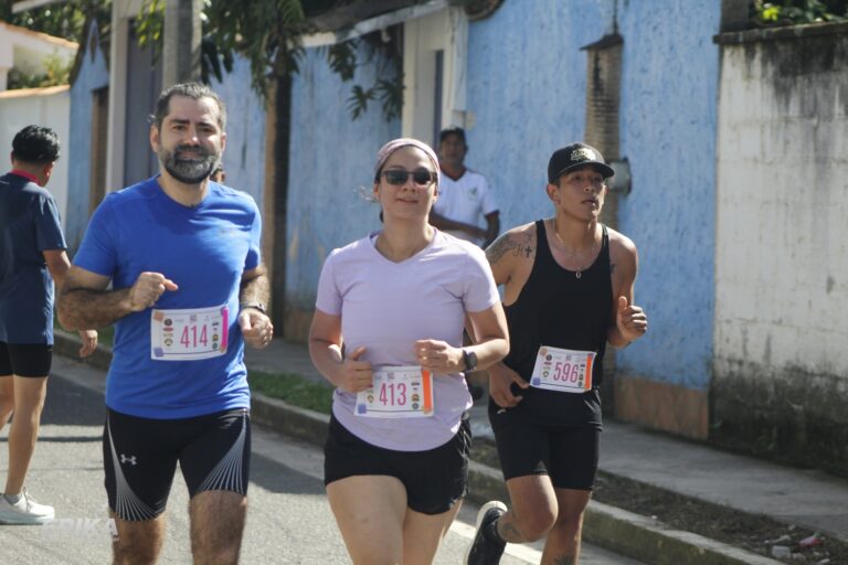 Correr Nos Une – Segunda Edición — Dorsales 414, 596, 413 — Epika