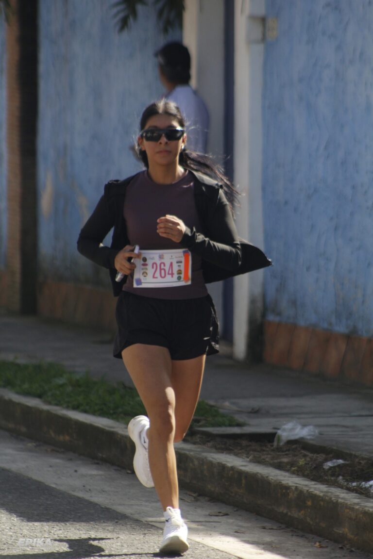 Correr Nos Une – Segunda Edición — Dorsales 9, 6 — Epika
