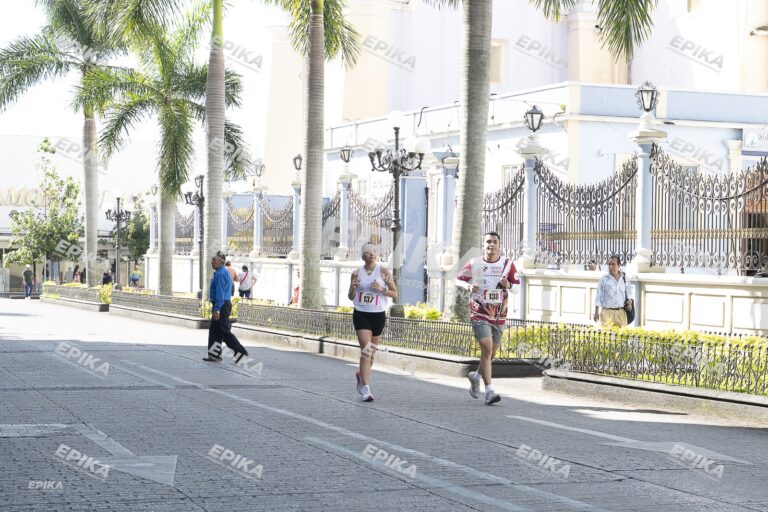 Medio Maratón Tratados de Córdoba — Dorsales 1381, 137 — Epika