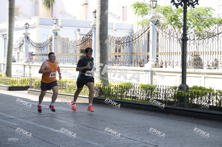 Medio Maratón Tratados de Córdoba — Dorsales 1694, 479 — Epika
