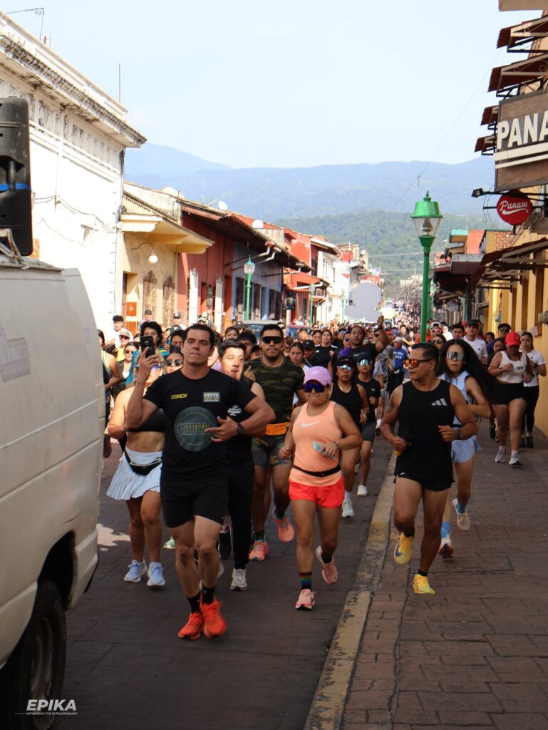 Social Run Un Cafe para Tus muertos — EPIKA fotografía deportiva